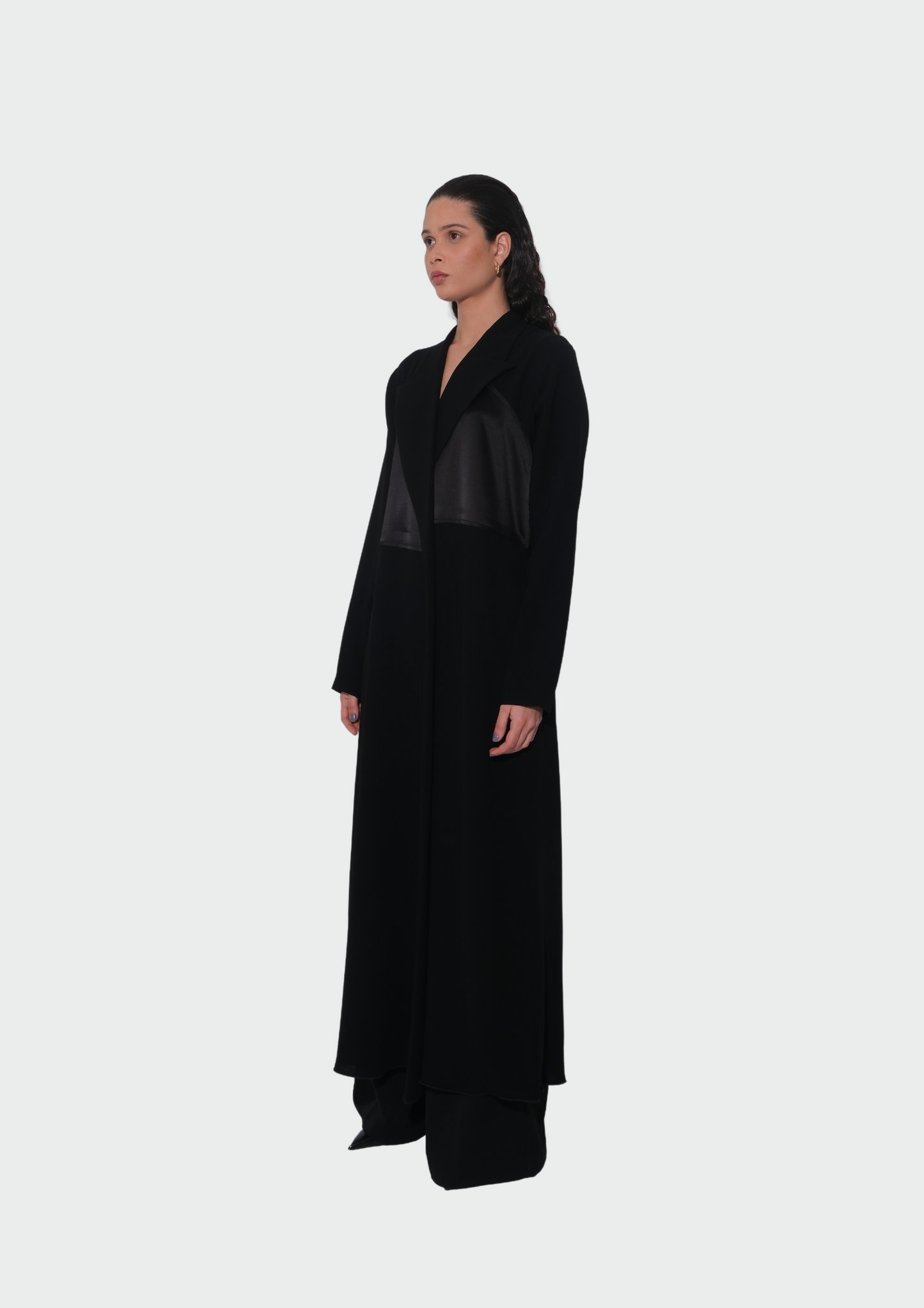 STRATEGIST ABAYA