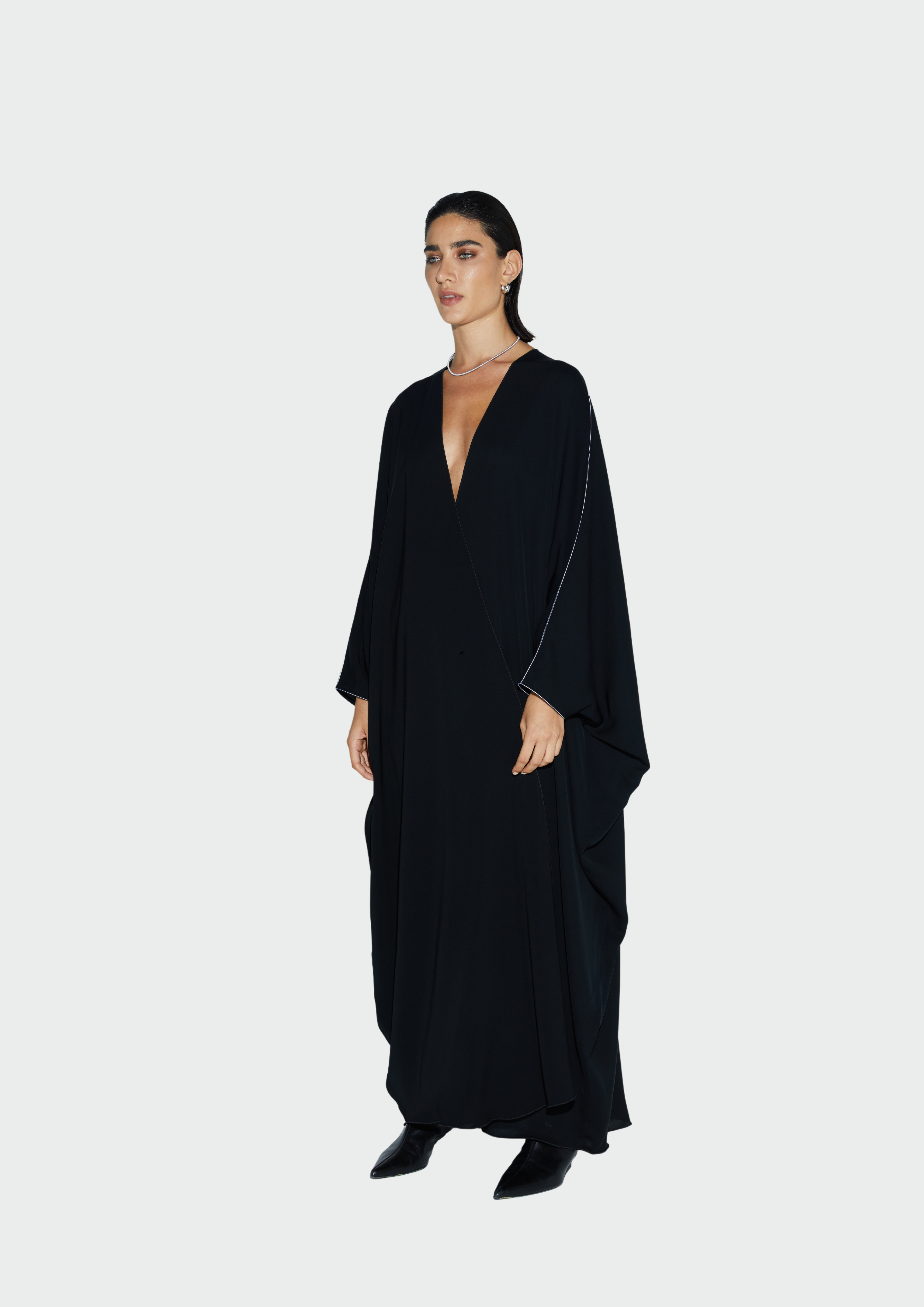 THE GRACEFUL ABAYA
