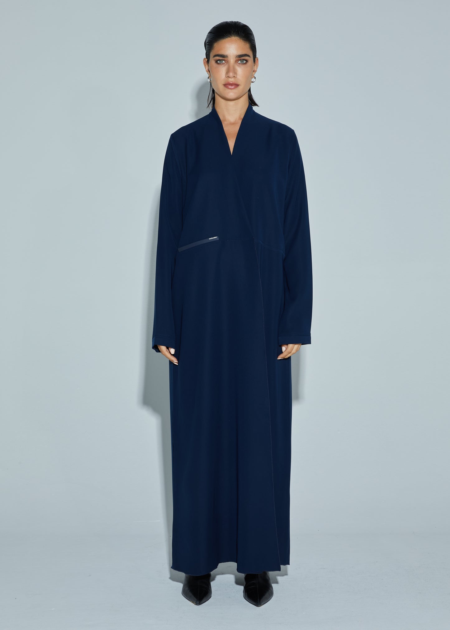 THE SIDE RUBBER LOGO ABAYA