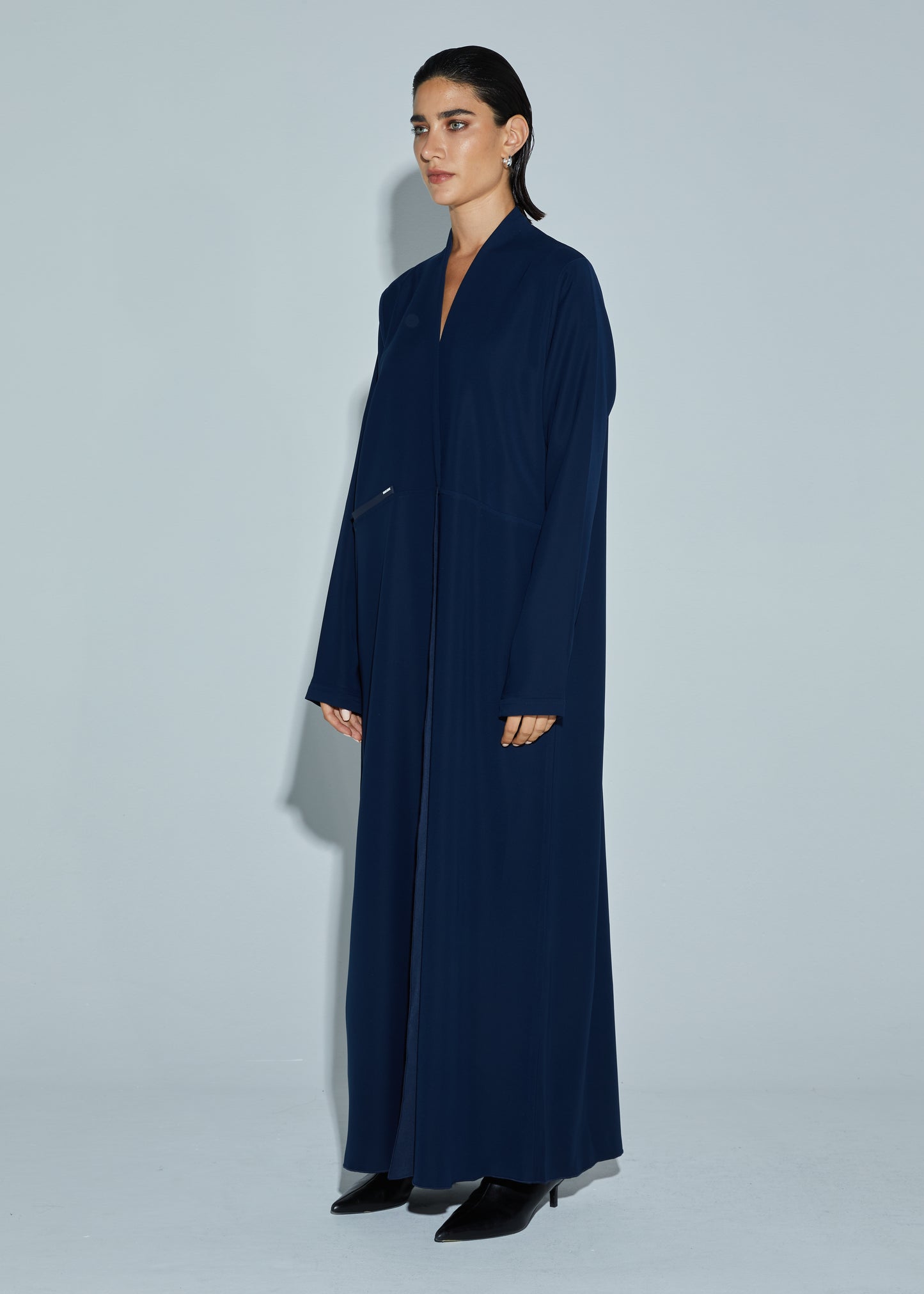 THE SIDE RUBBER LOGO ABAYA
