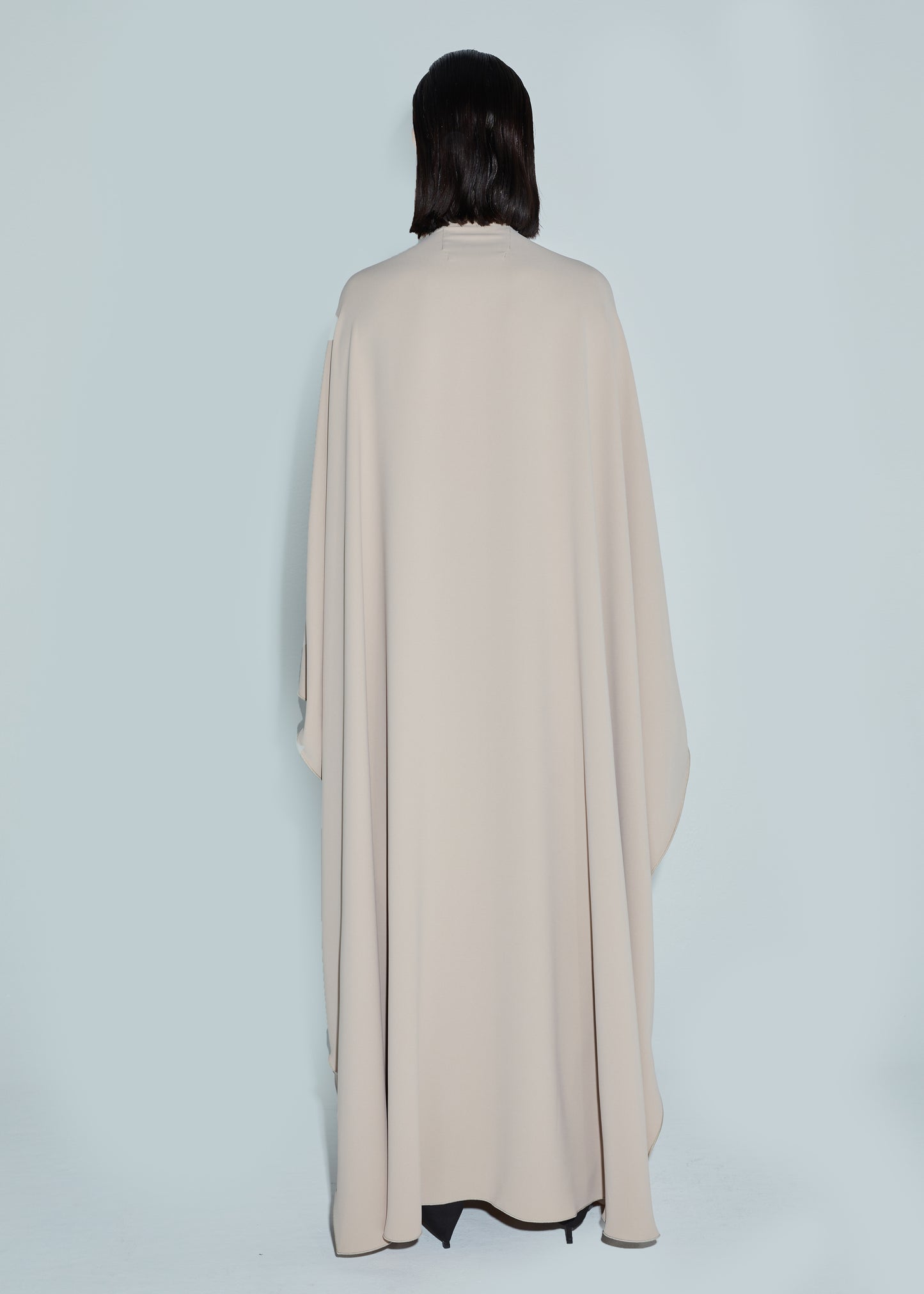 THE RUBBER LOGO ABAYA
