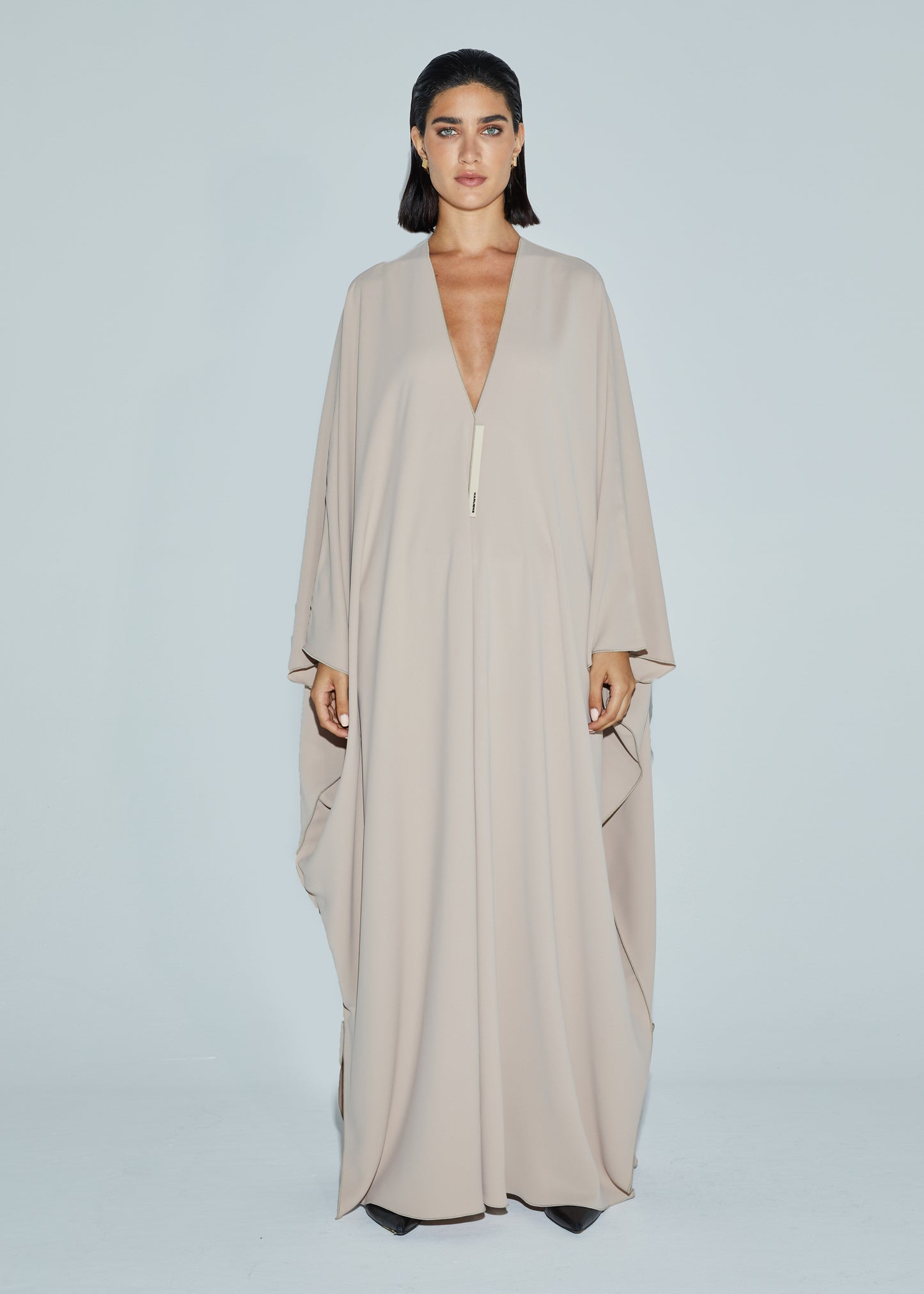 THE RUBBER LOGO ABAYA