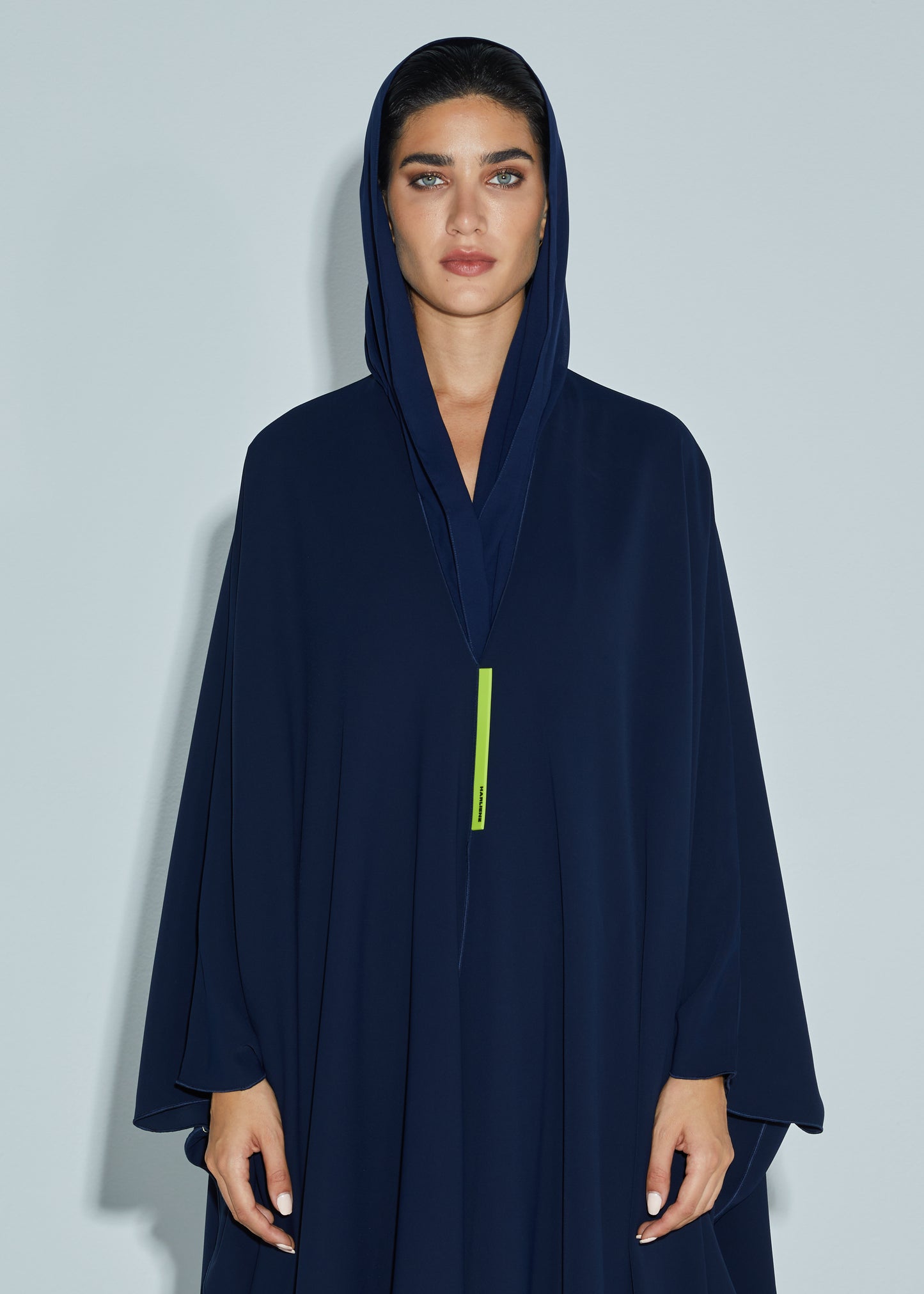 THE RUBBER LOGO ABAYA