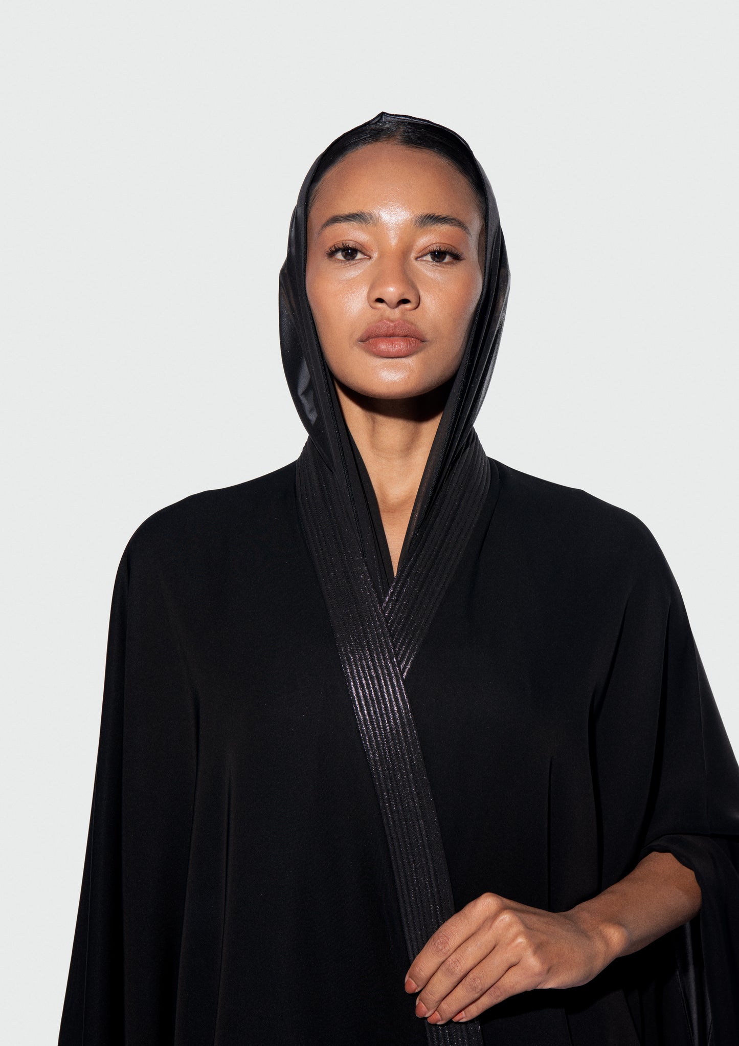 HARLIENZ SHIMMER BAND ABAYA