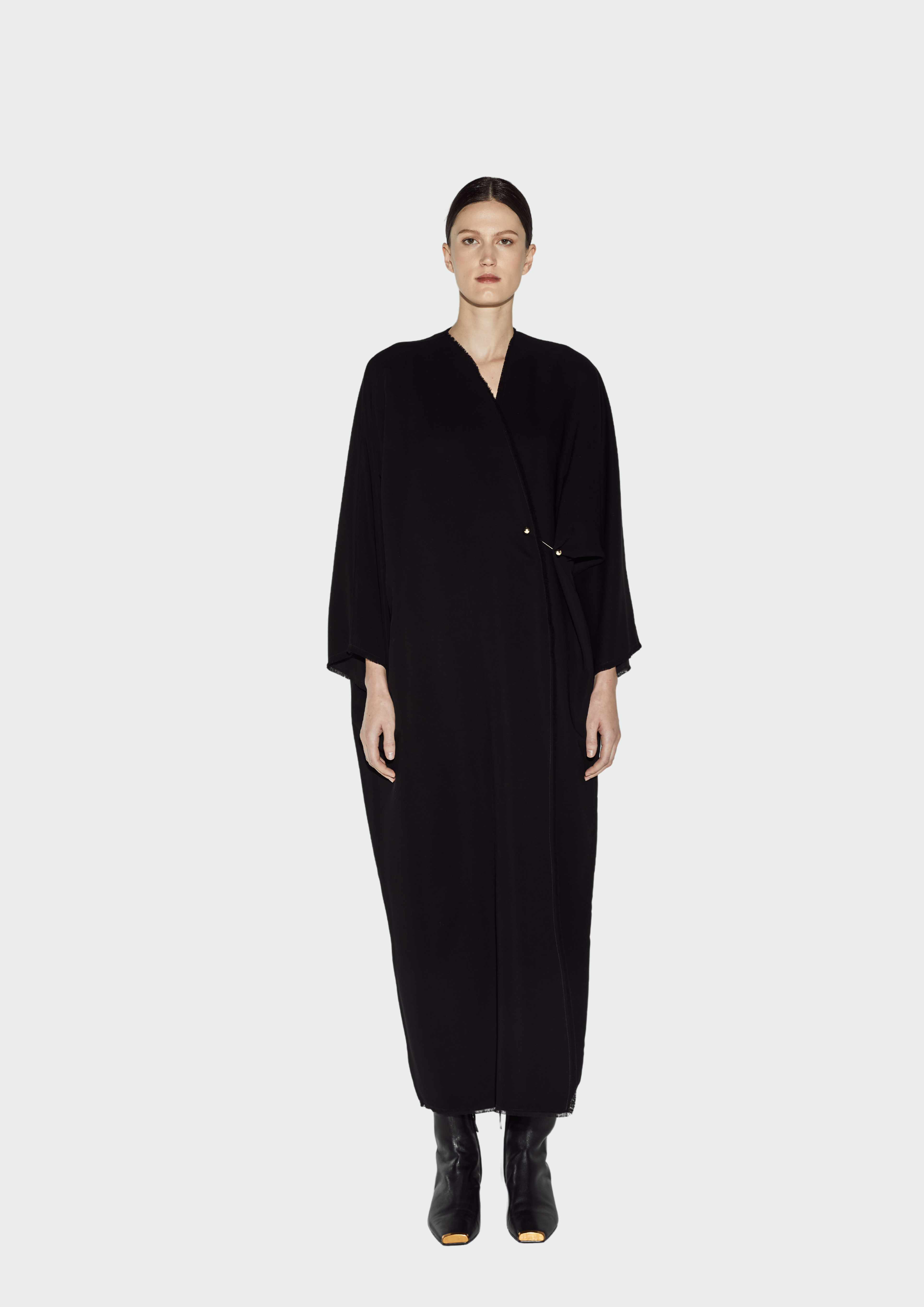 THE FRINGED PIN ABAYA