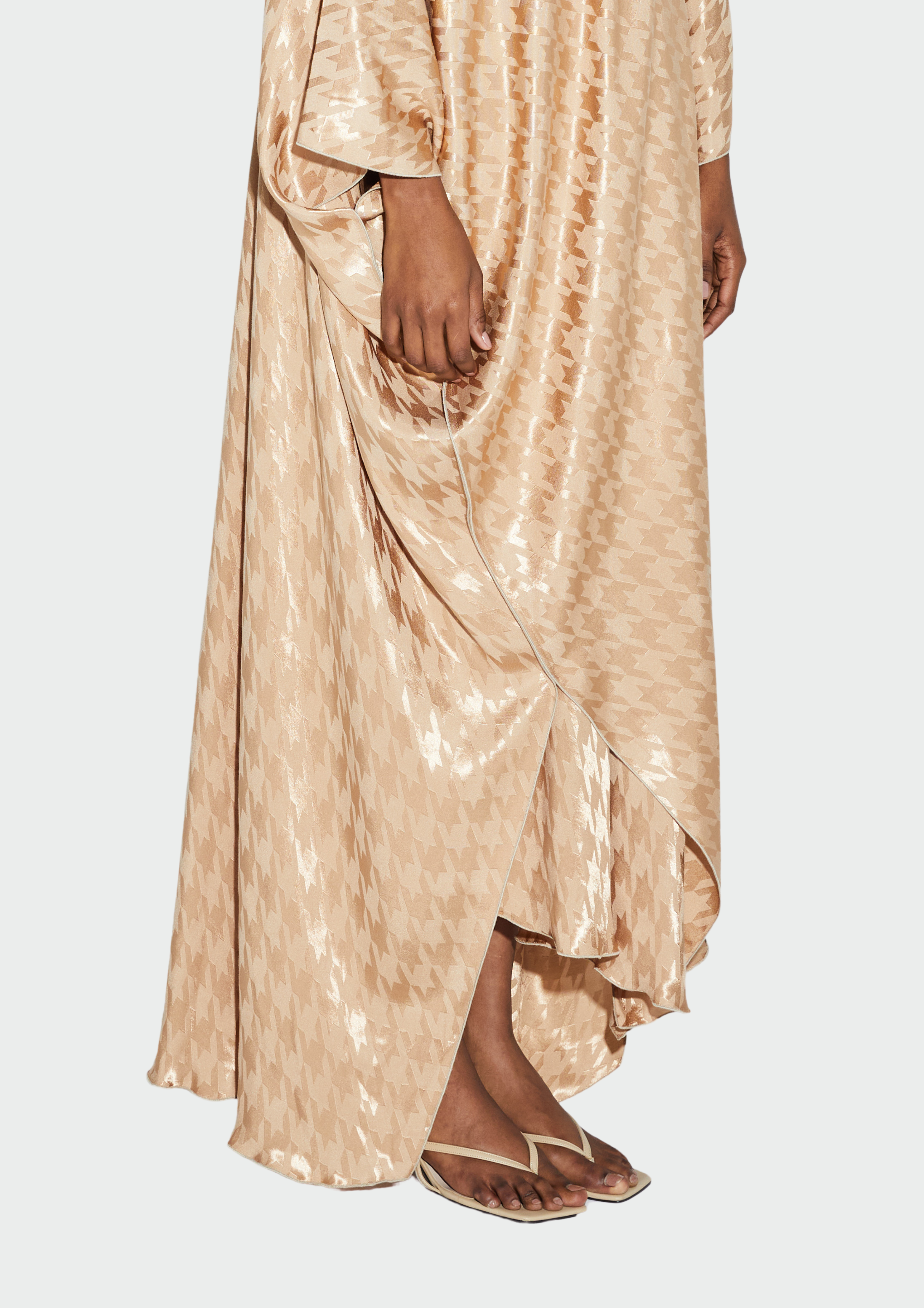 THE HOUNDSTOOTH ABAYA