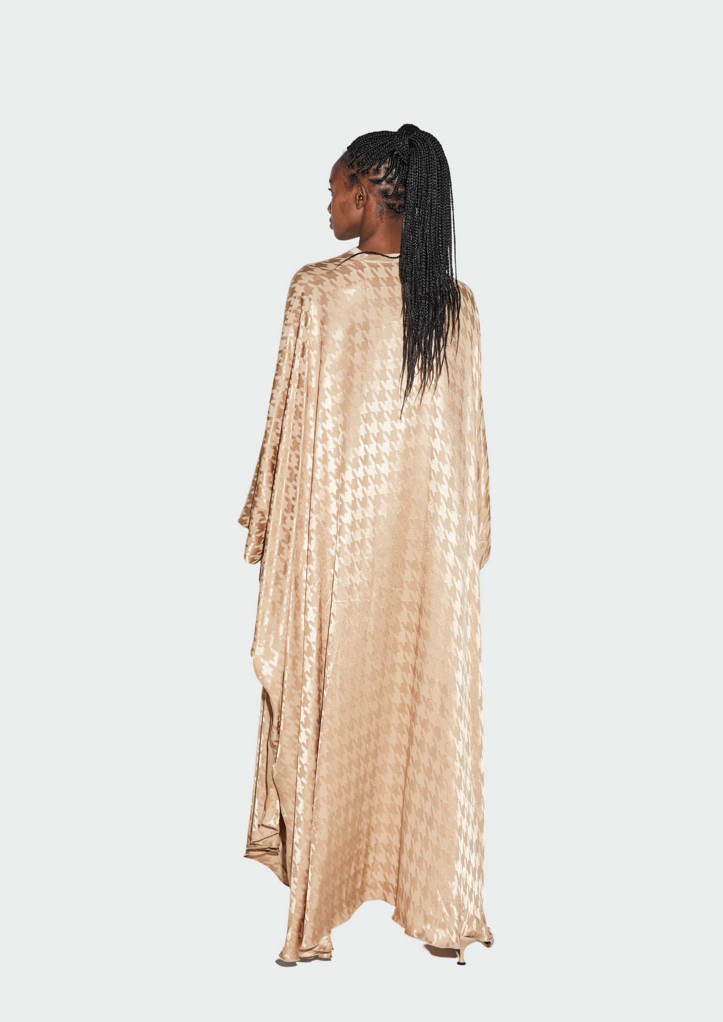THE HOUNDSTOOTH ABAYA