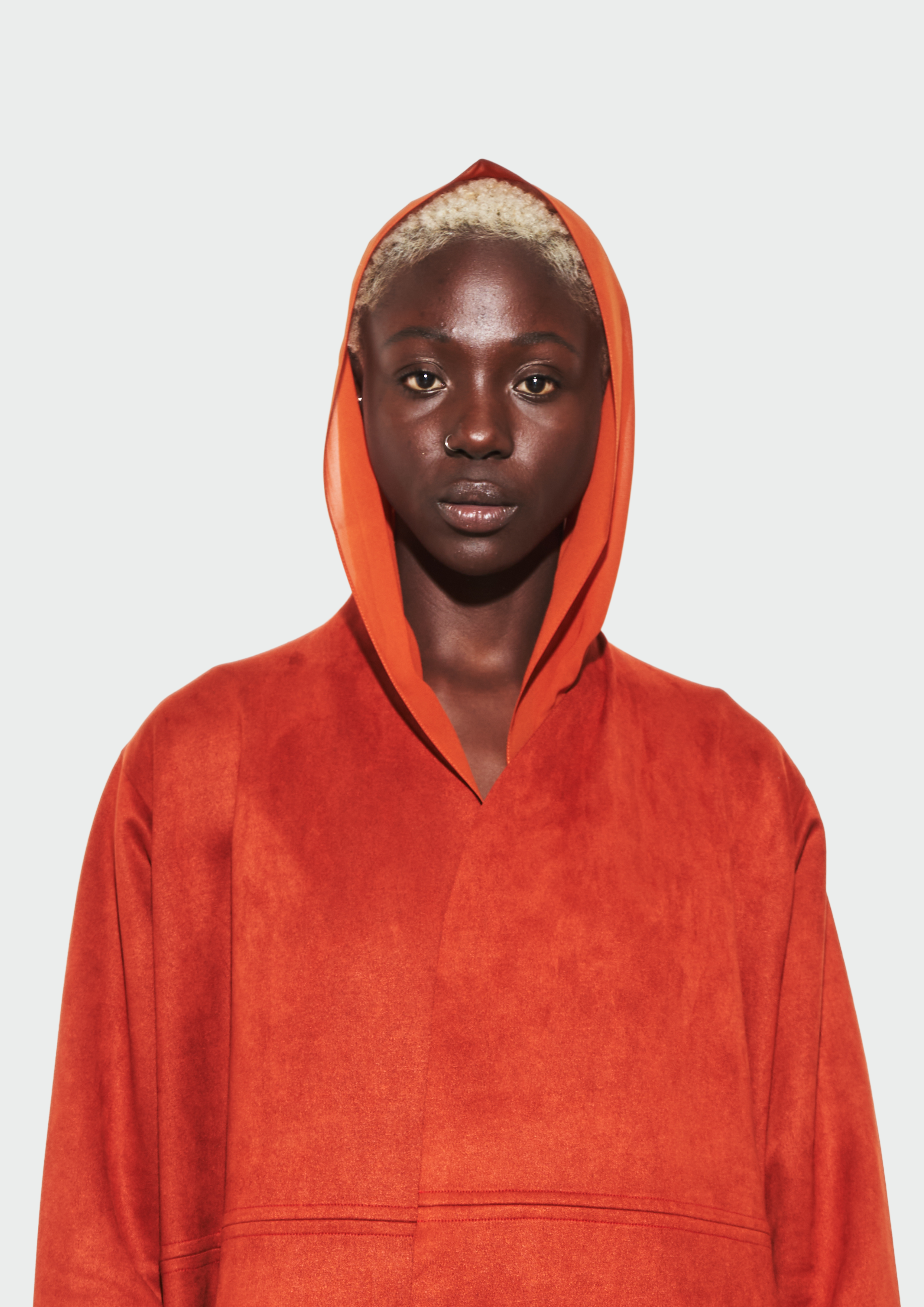 عباية من جلد السويد