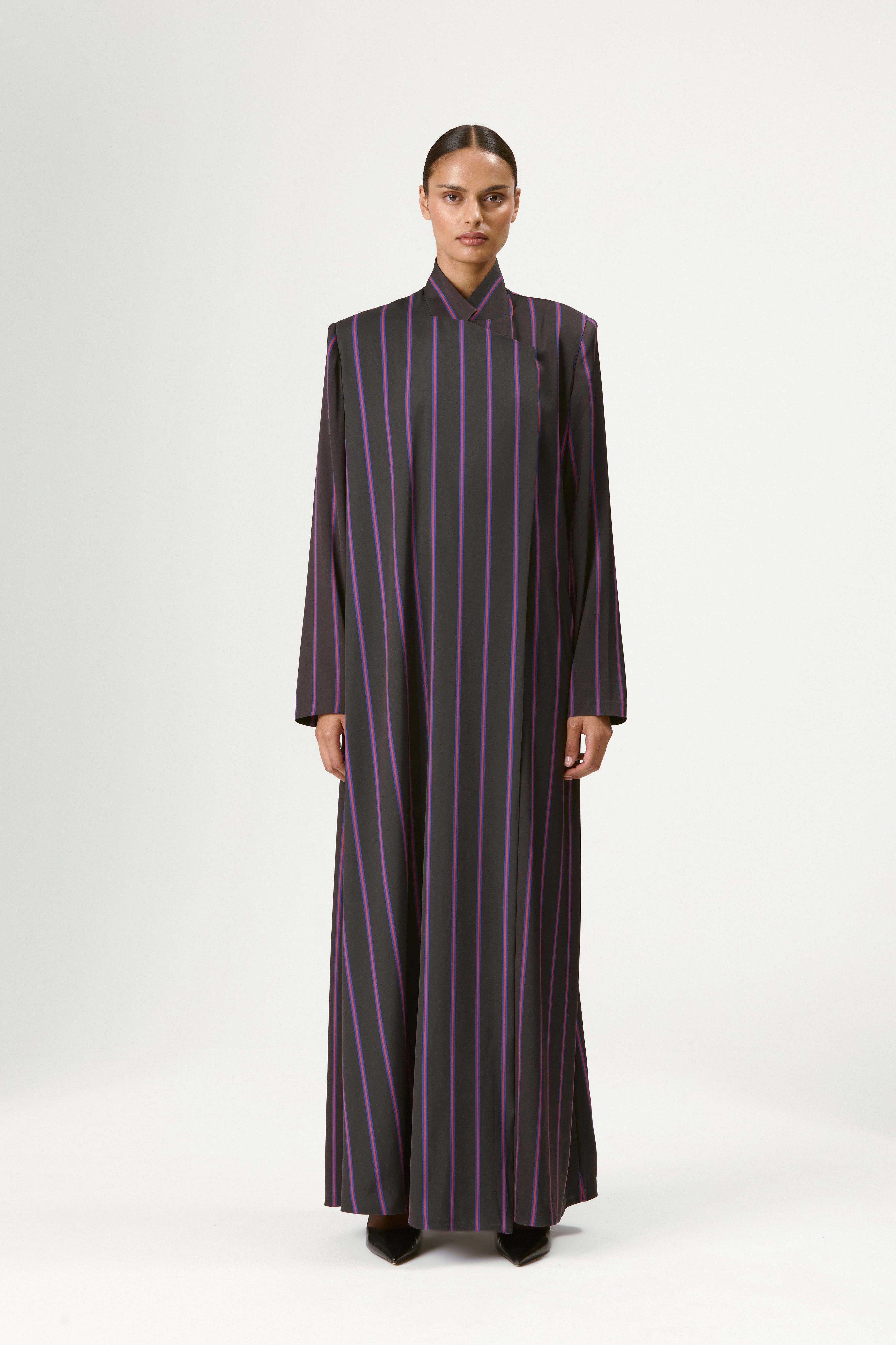 STRIPED CONFIDANTE