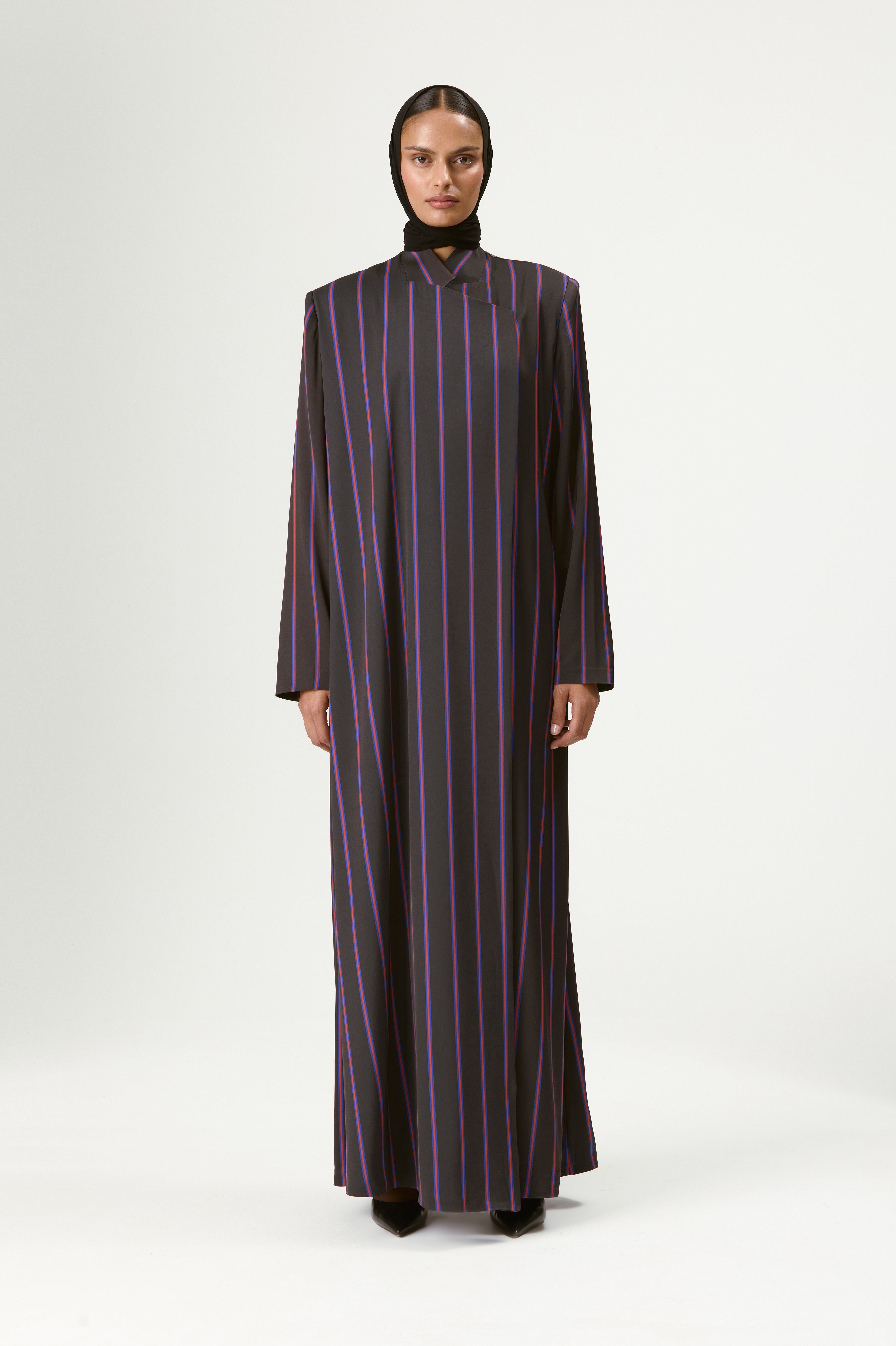 STRIPED CONFIDANTE