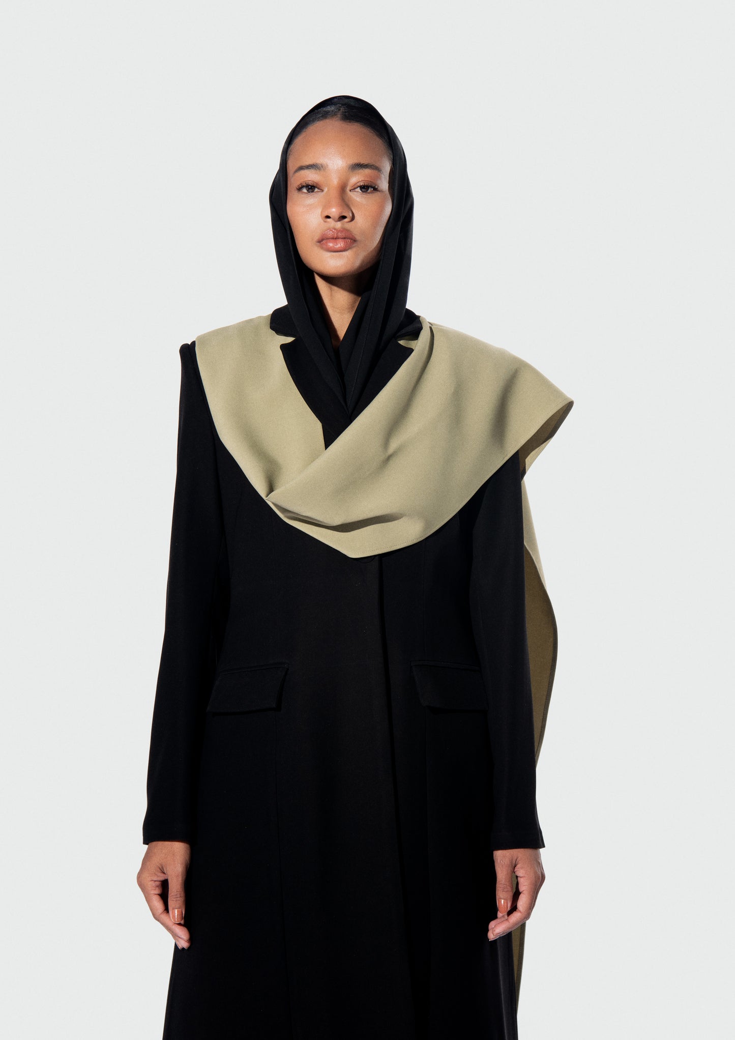 THE HARLIENZ ICONIC ABAYA