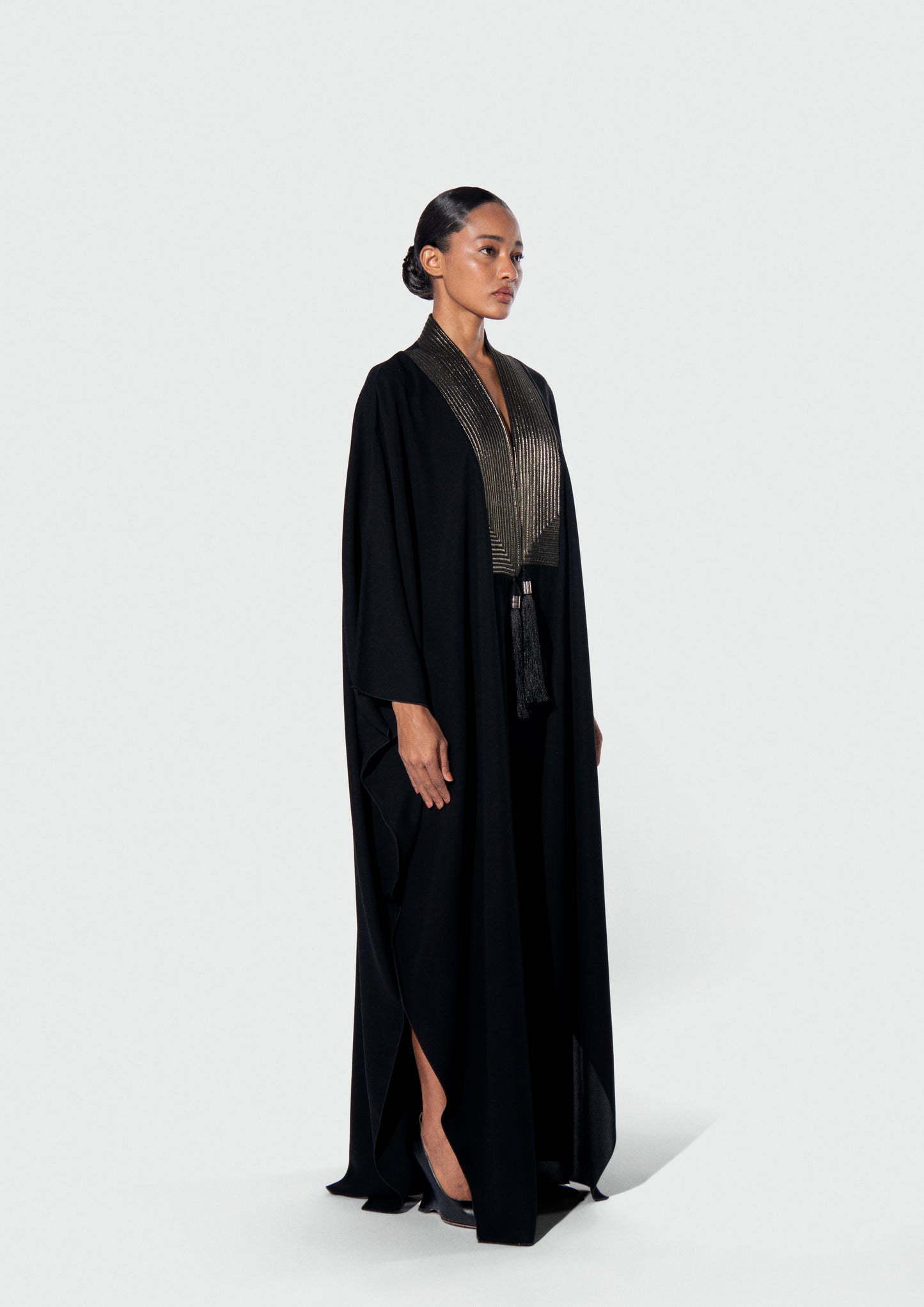 HARLIENZ QUILTED COLLAR ABAYA