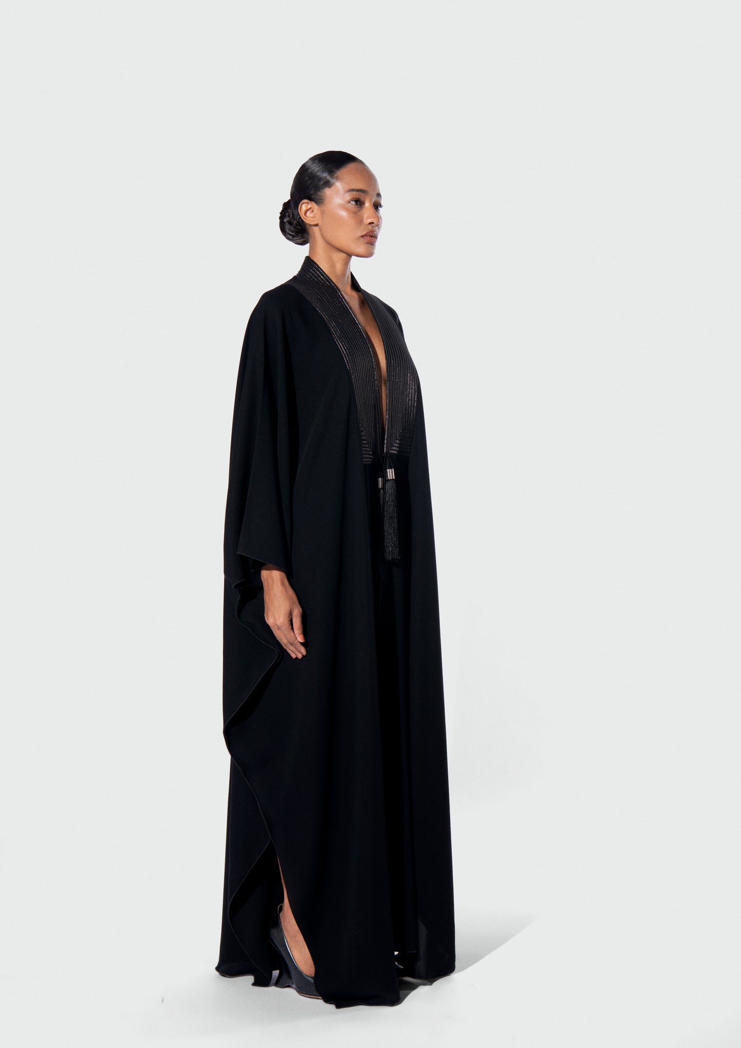 HARLIENZ QUILTED COLLAR ABAYA