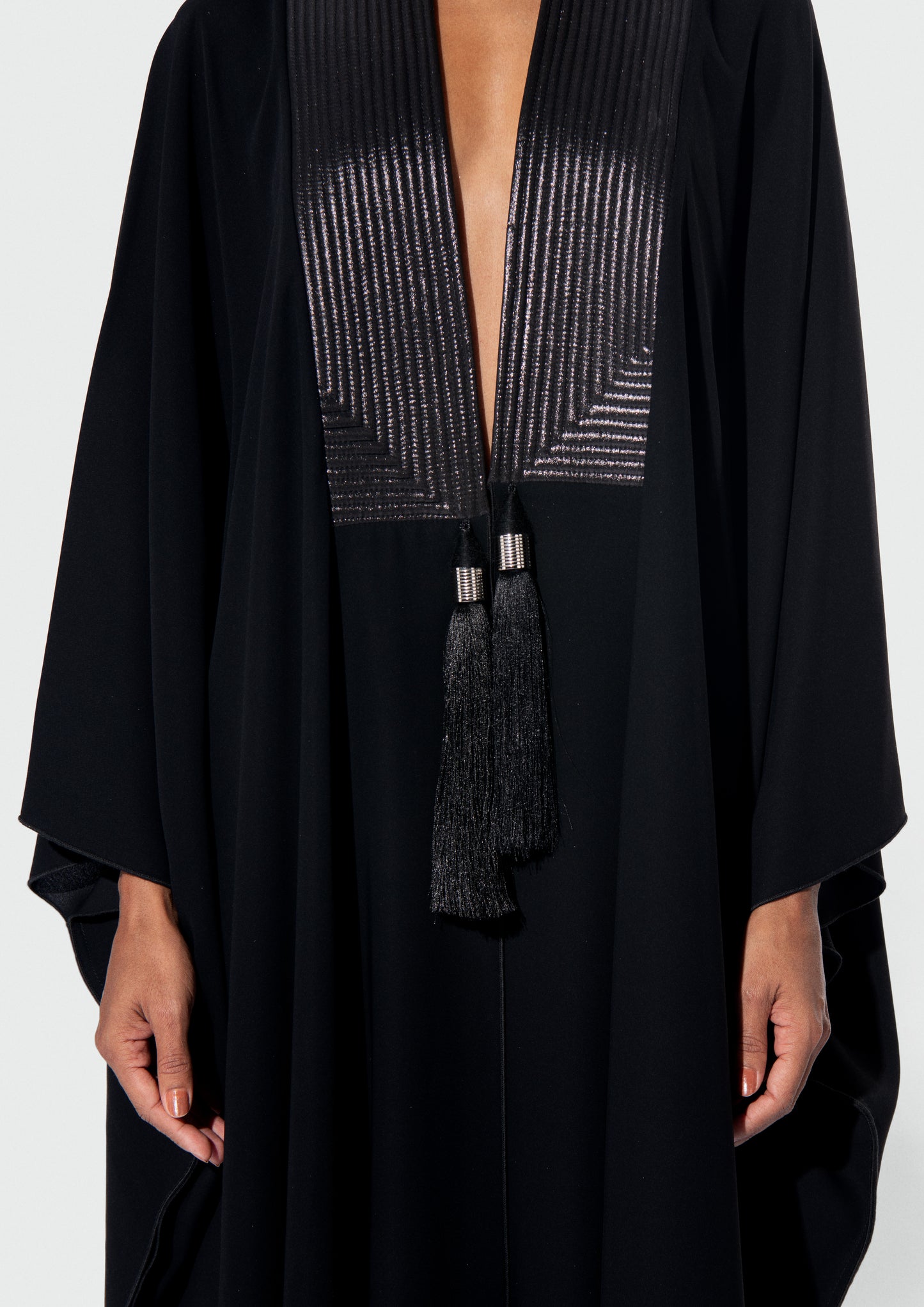 HARLIENZ QUILTED COLLAR ABAYA