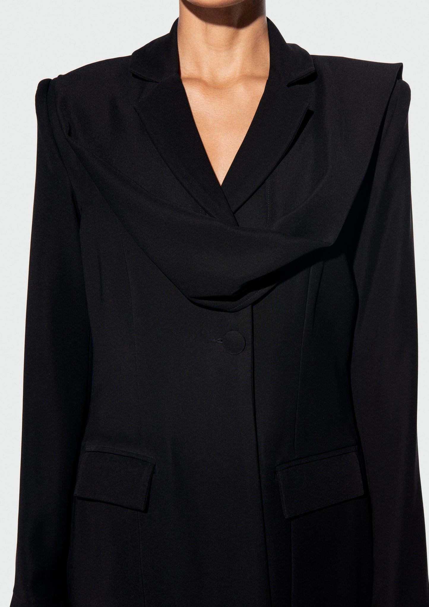 THE HARLIENZ ICONIC ABAYA