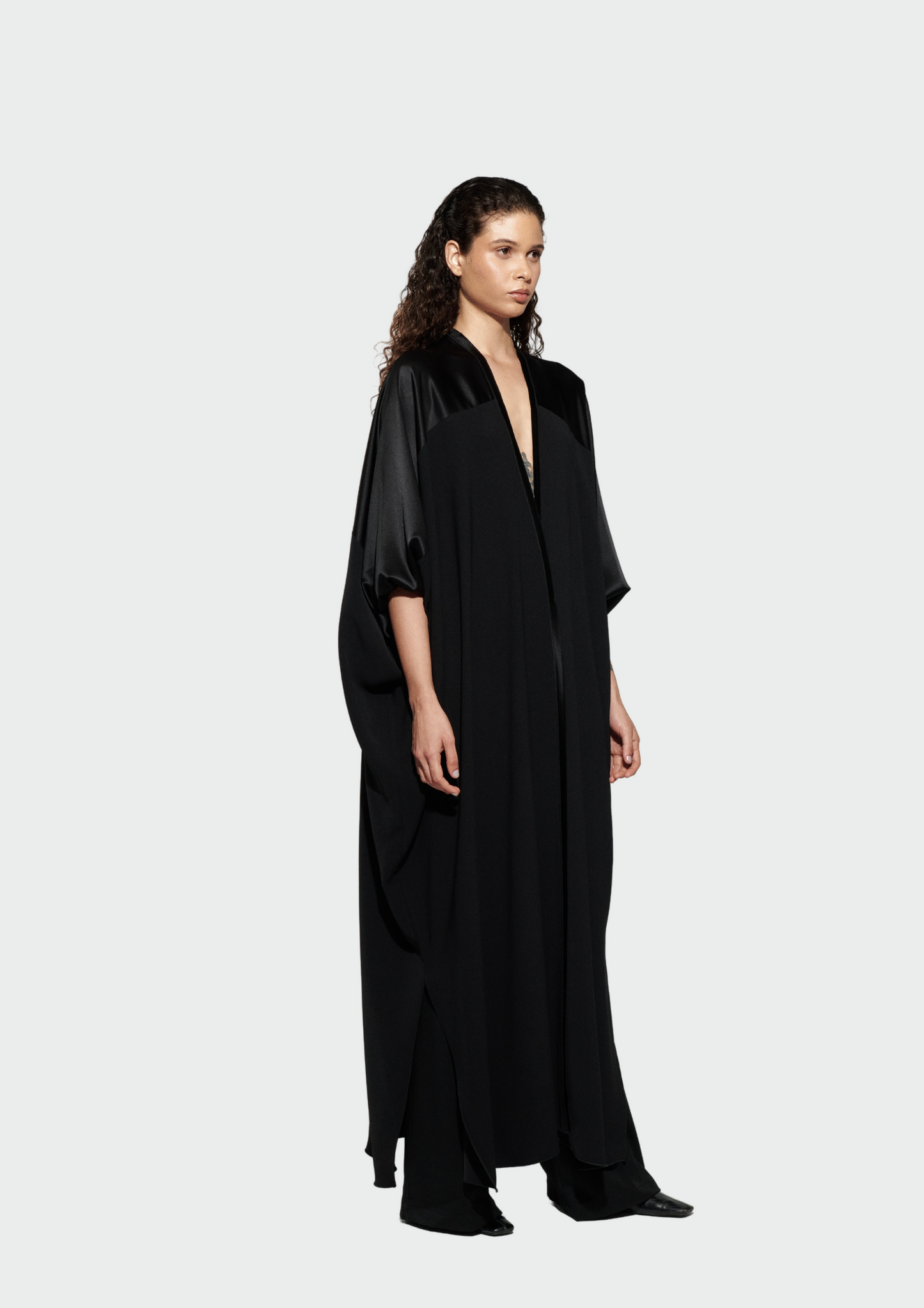 SHADOW ABAYA