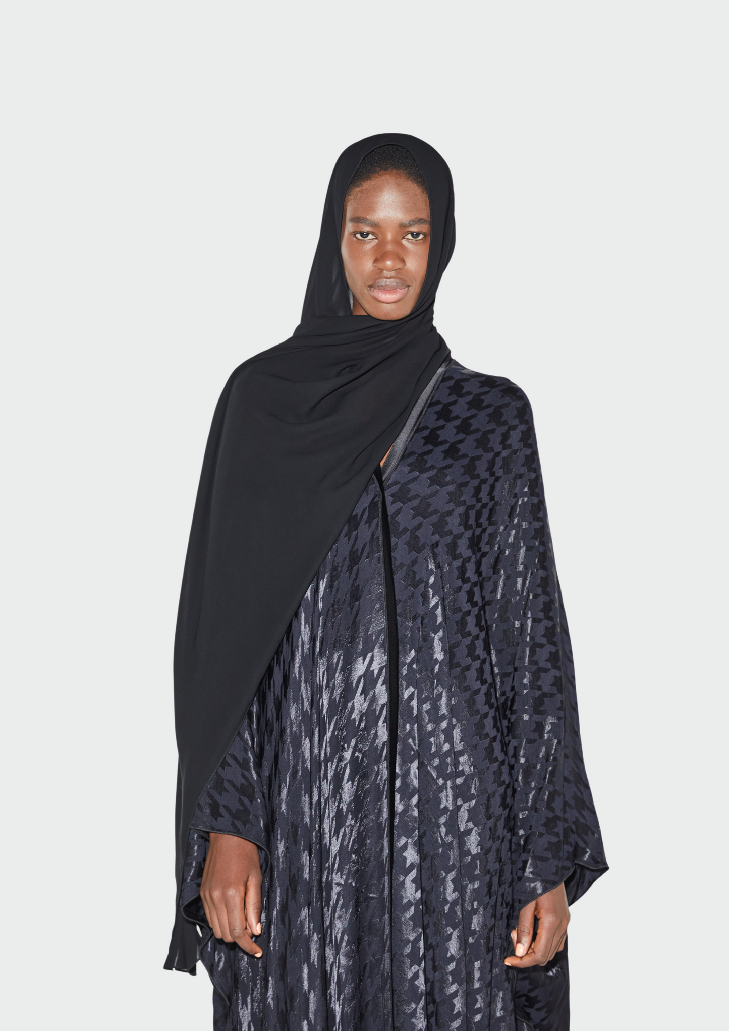 THE HOUNDSTOOTH ABAYA