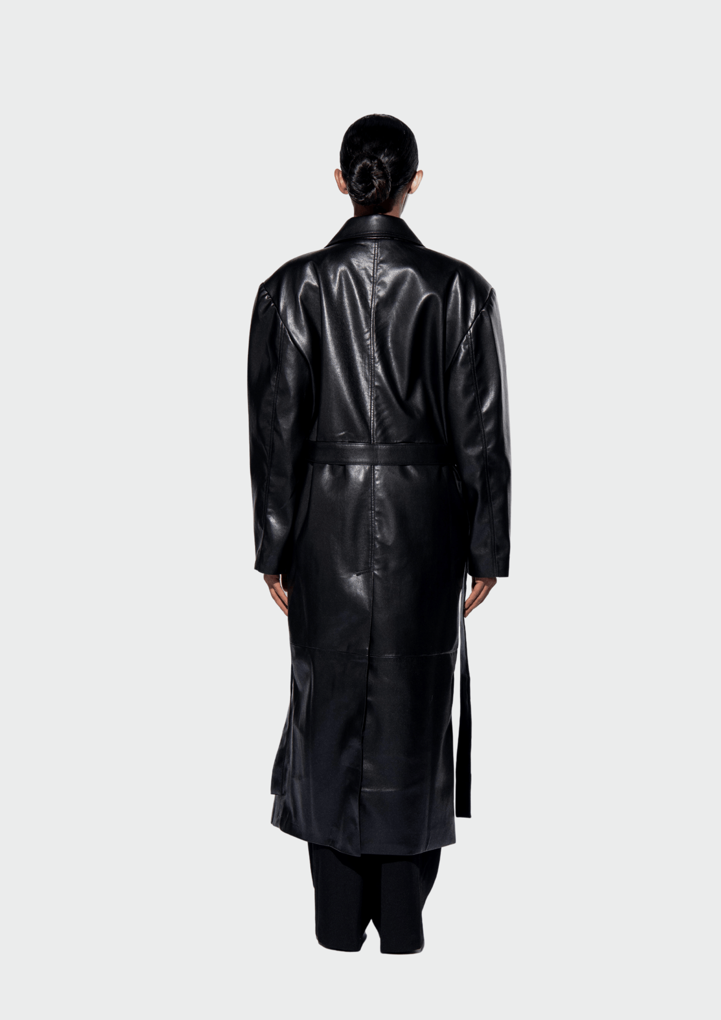 HARLIENZ RAVEN LEATHER COAT