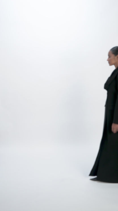 THE HARLIENZ ICONIC ABAYA