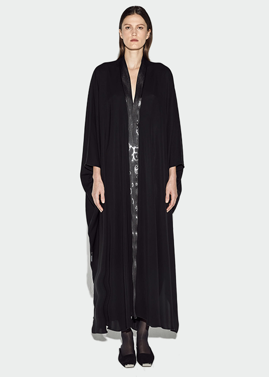 GLOSSY BISHT