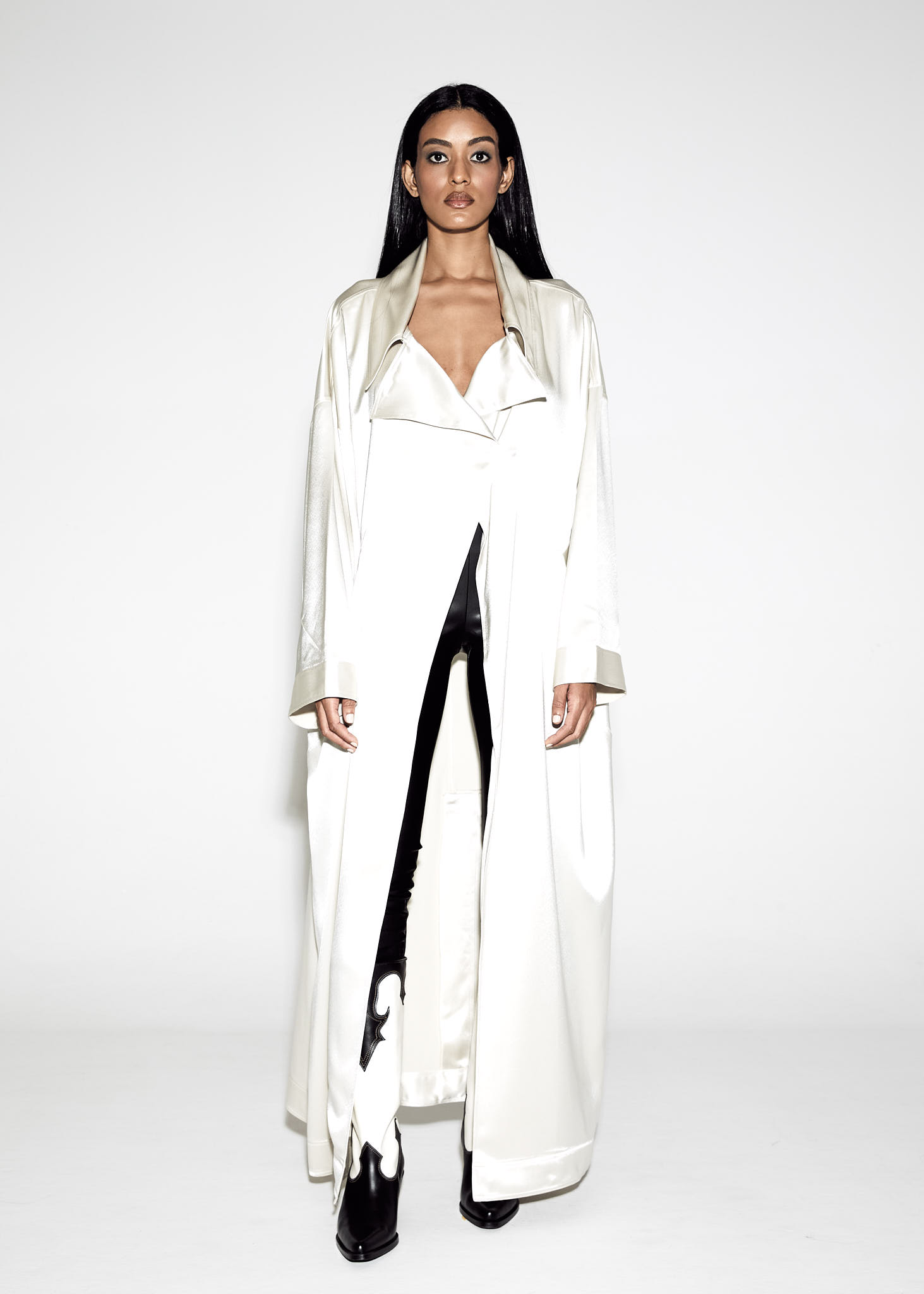 SILKY GLAM TRENCH ABAYA